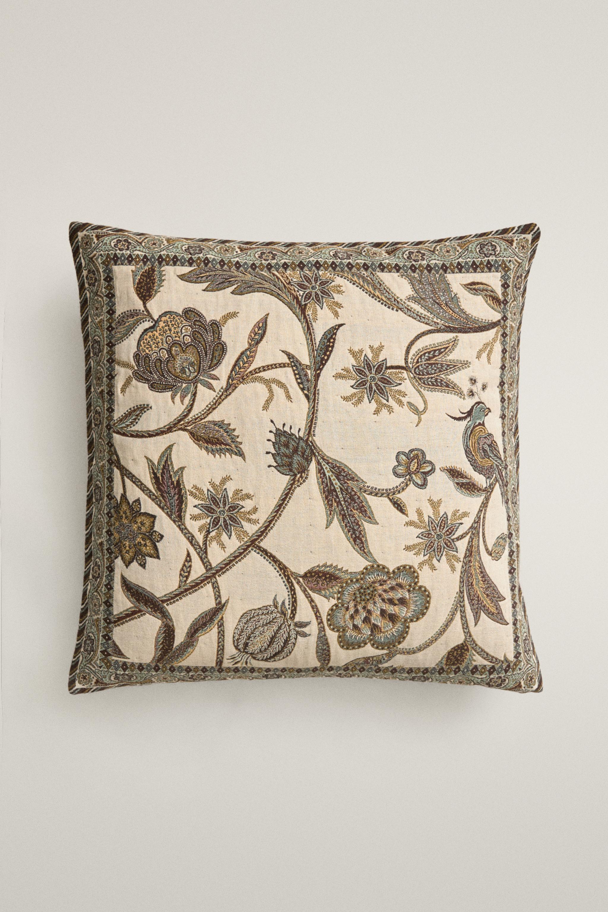 JACQUARD THROW PILLOW COVER